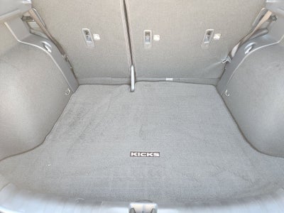 2021 Nissan Kicks SR