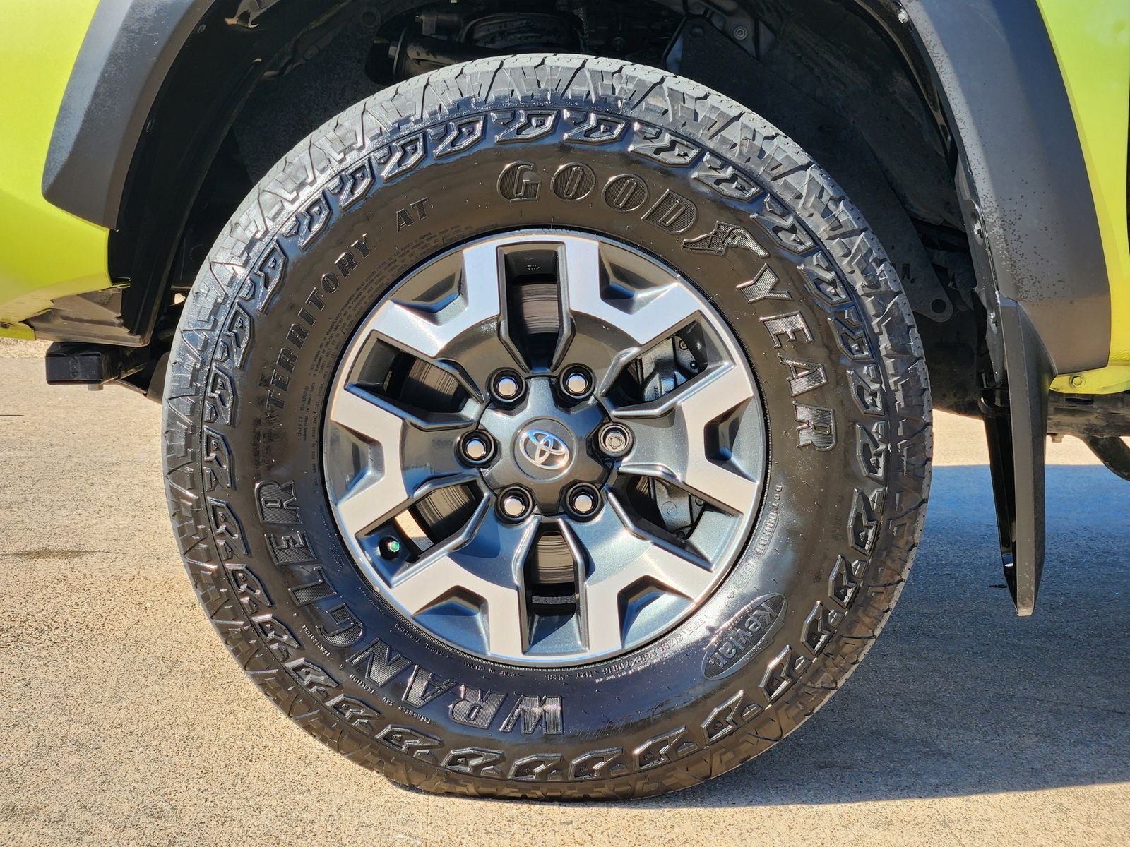 2023 Toyota Tacoma 4WD TRD Off-Road V6