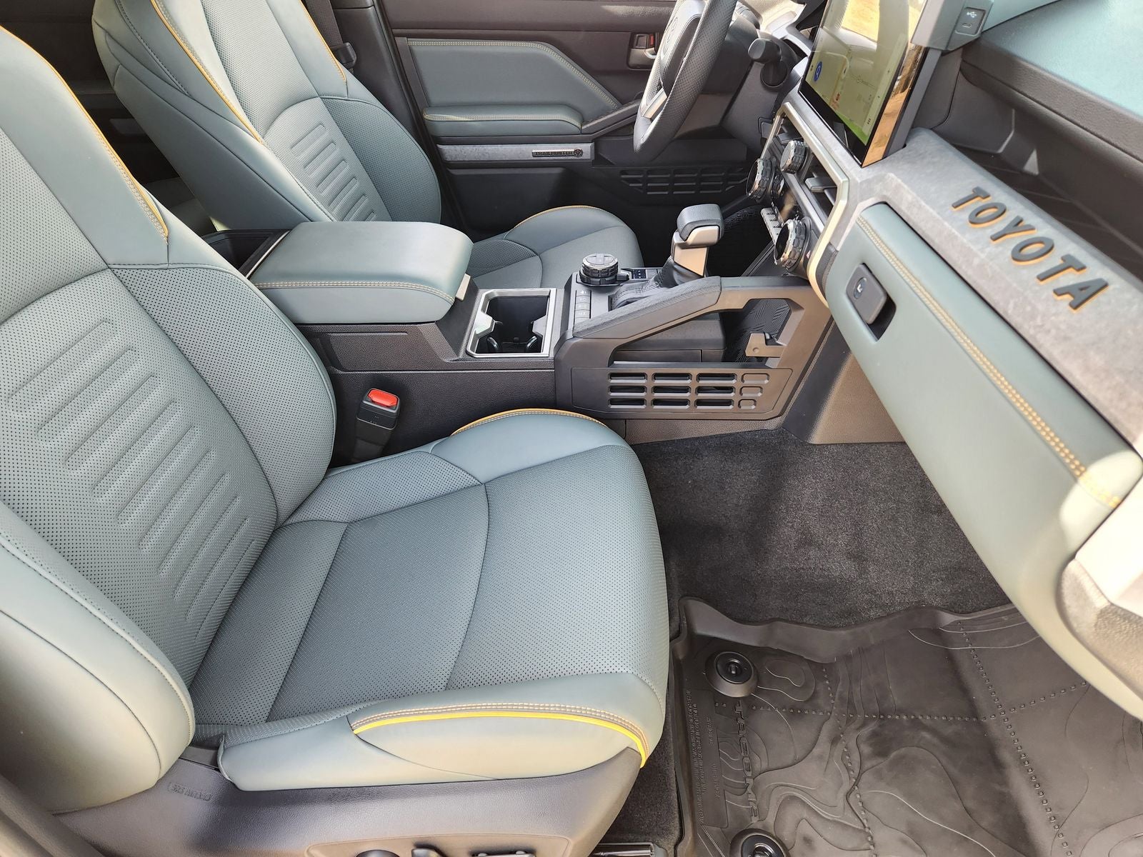 2025 Toyota Tacoma 4WD Trailhunter