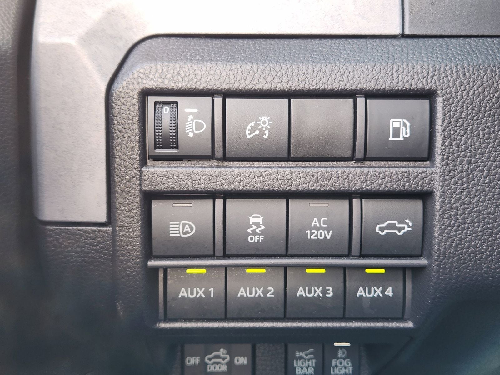 2025 Toyota Tacoma 4WD Trailhunter