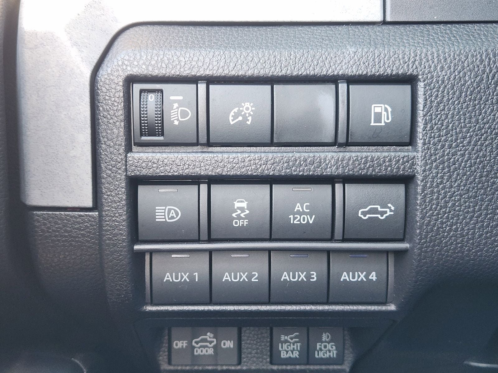 2025 Toyota Tacoma 4WD Trailhunter