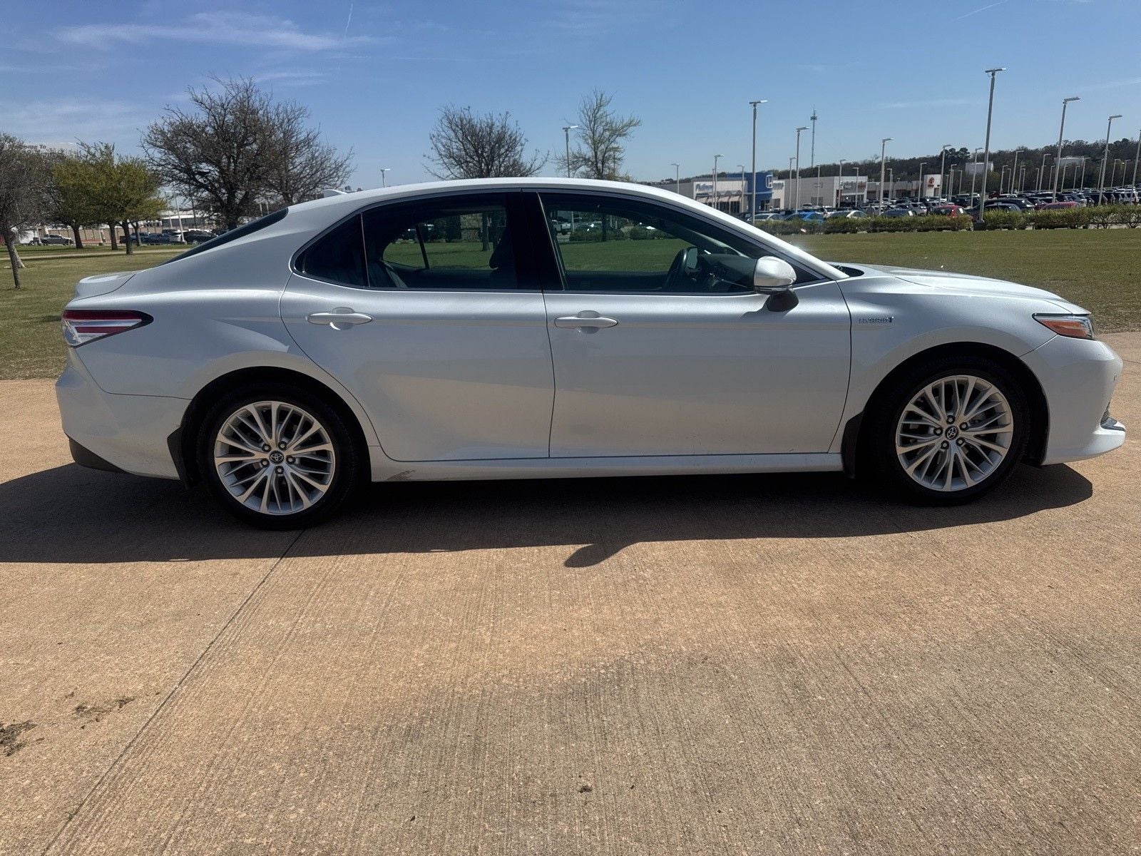 2018 Toyota Camry Hybrid XLE