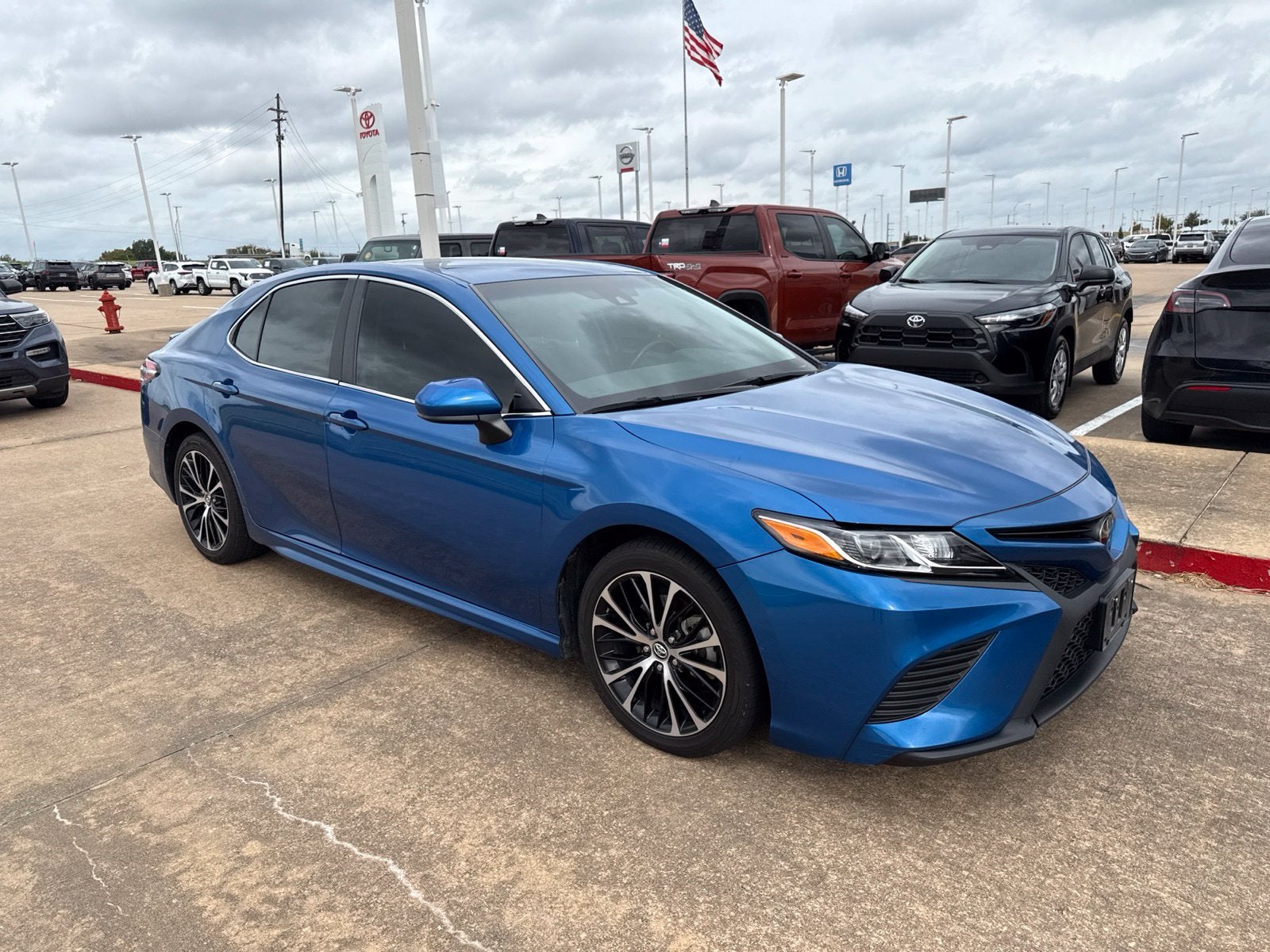 2020 Toyota Camry SE