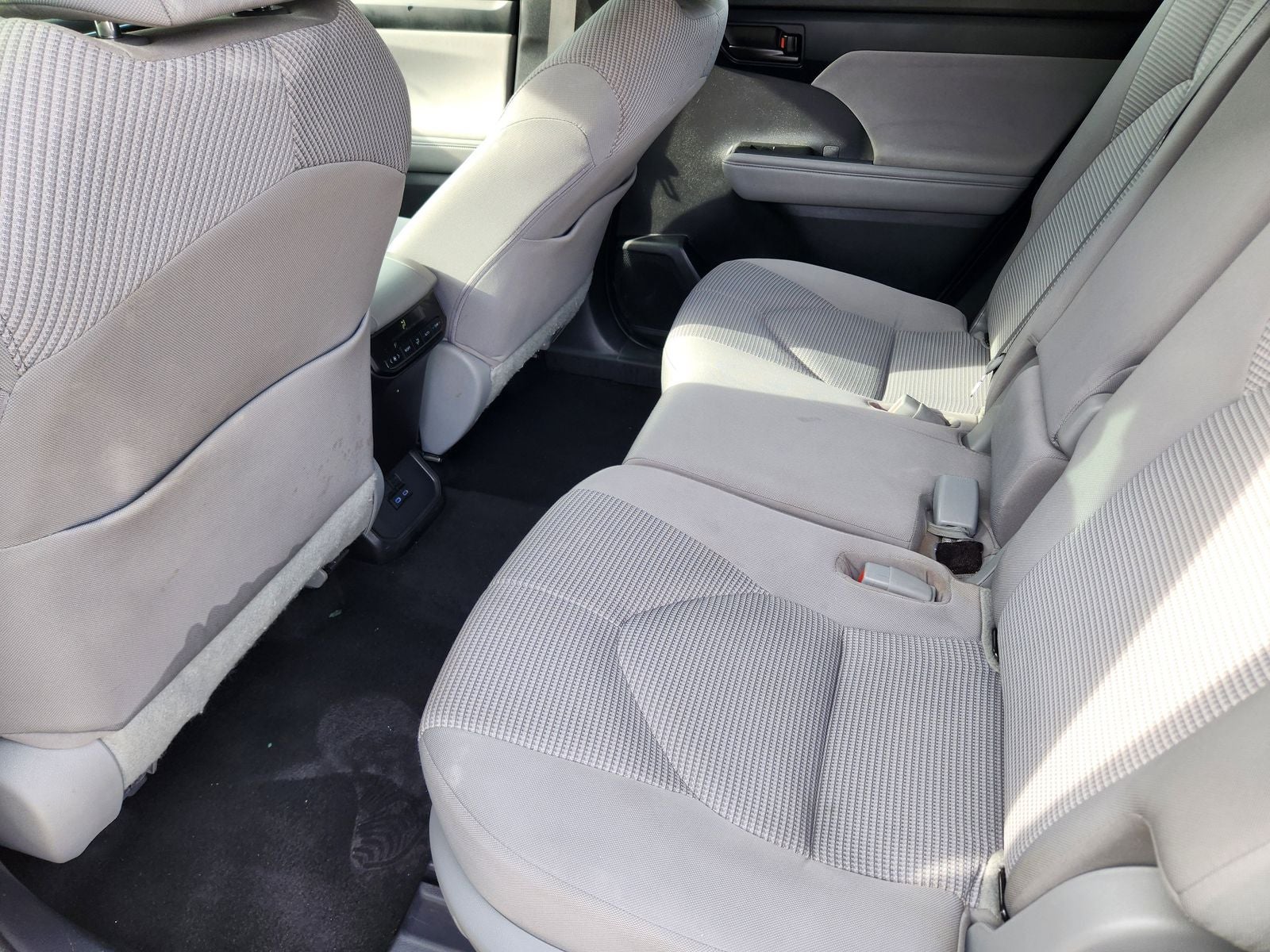 2022 Toyota Highlander L