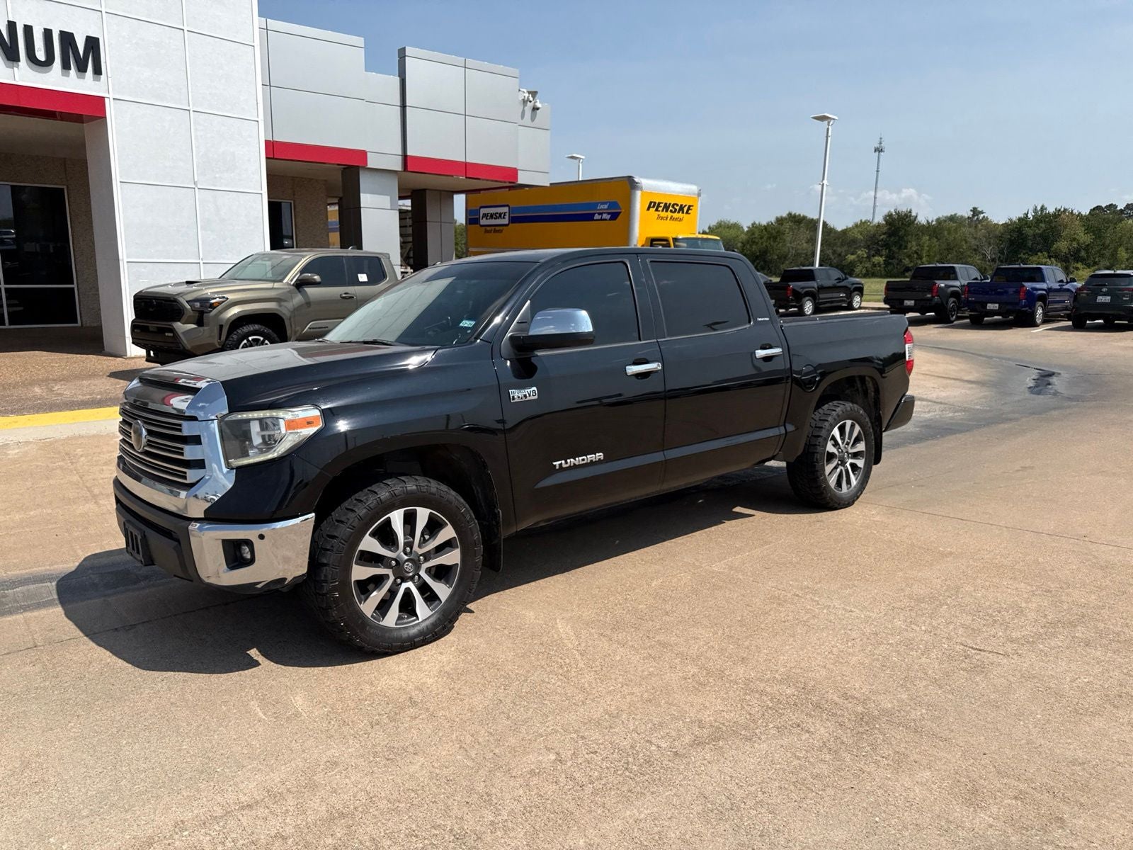 Used 2018 Toyota Tundra Limited with VIN 5TFHW5F17JX748641 for sale in Denison, TX