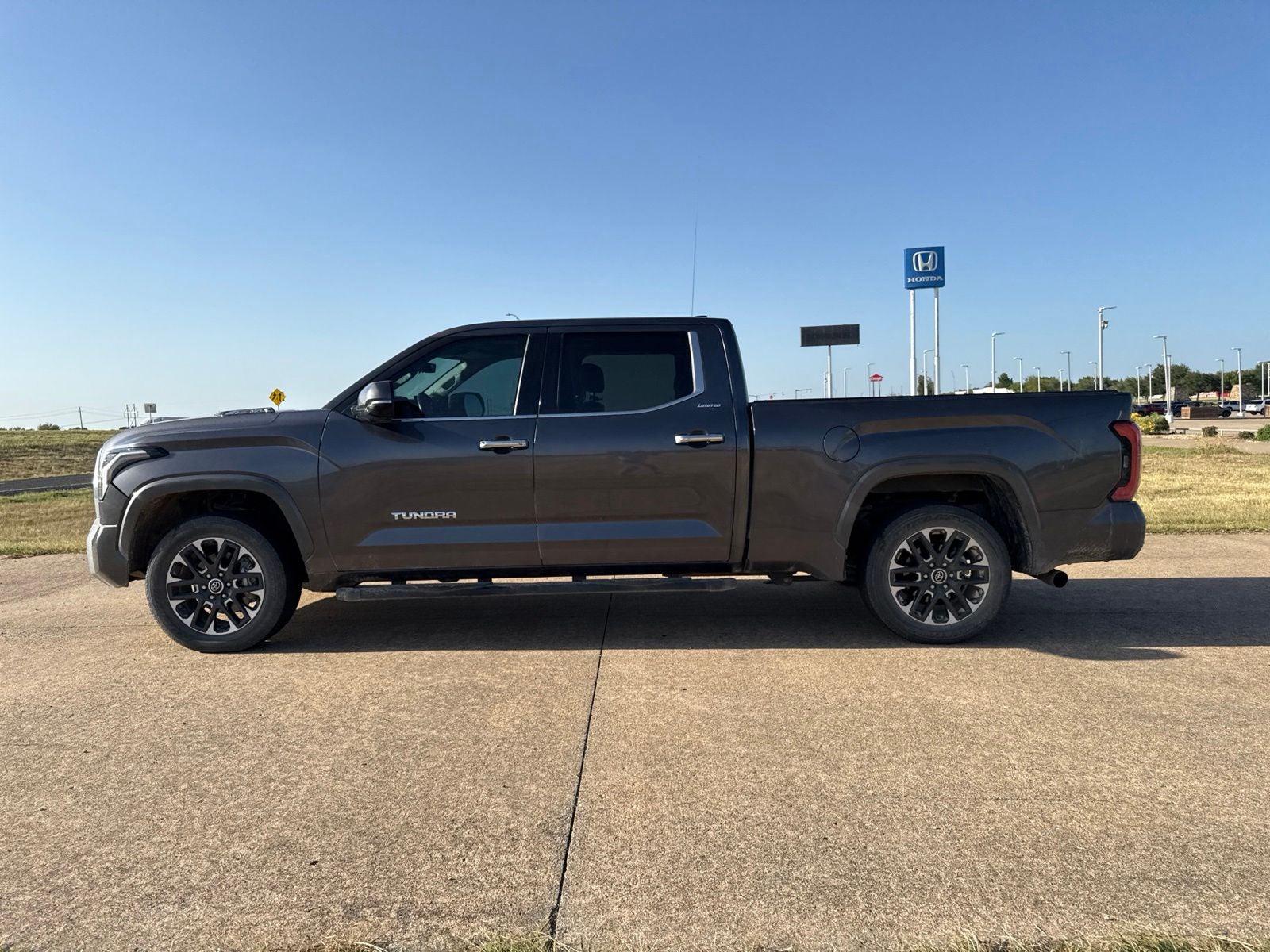 2022 Toyota Tundra Hybrid Limited