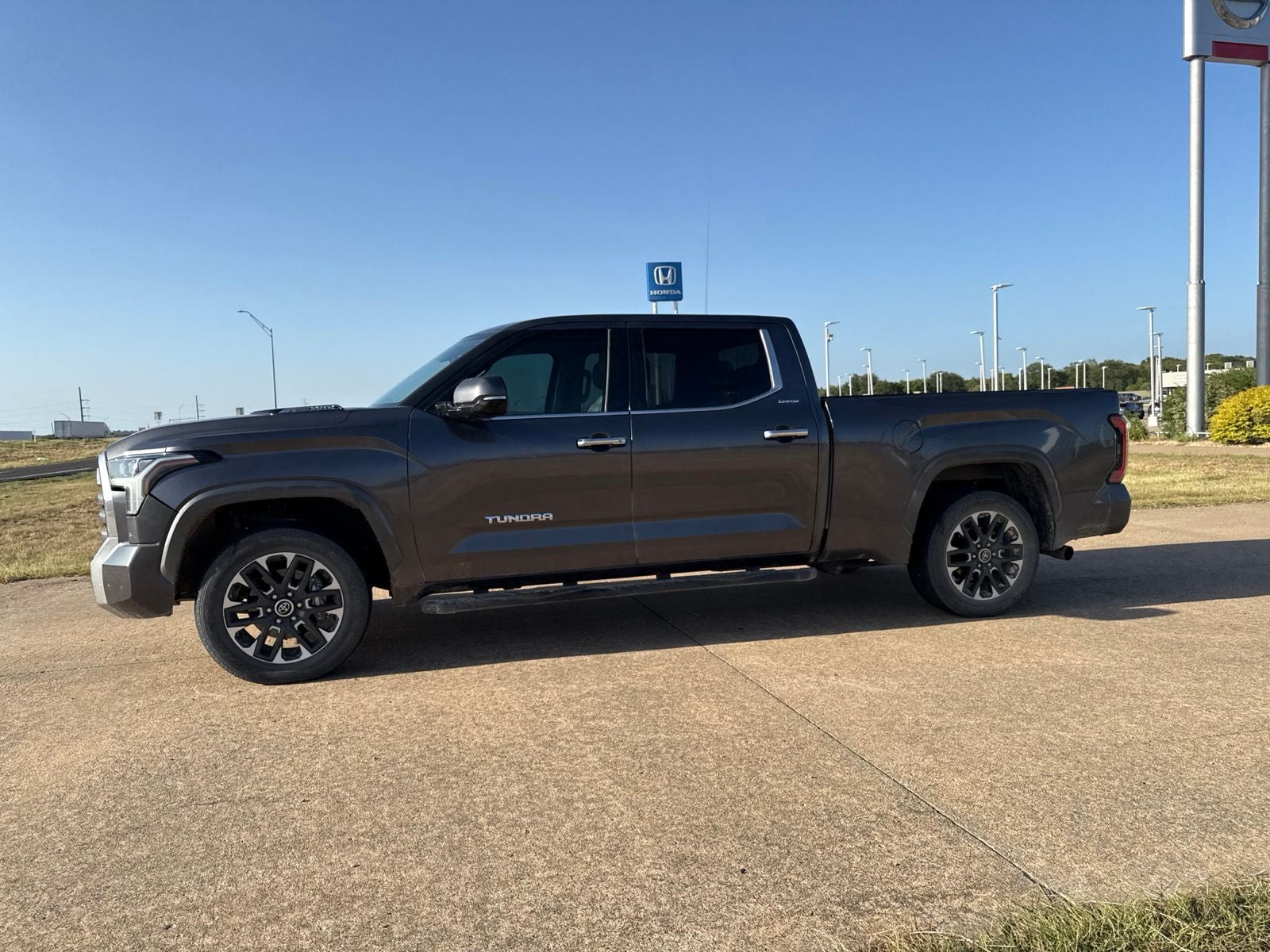 2022 Toyota Tundra Hybrid Limited