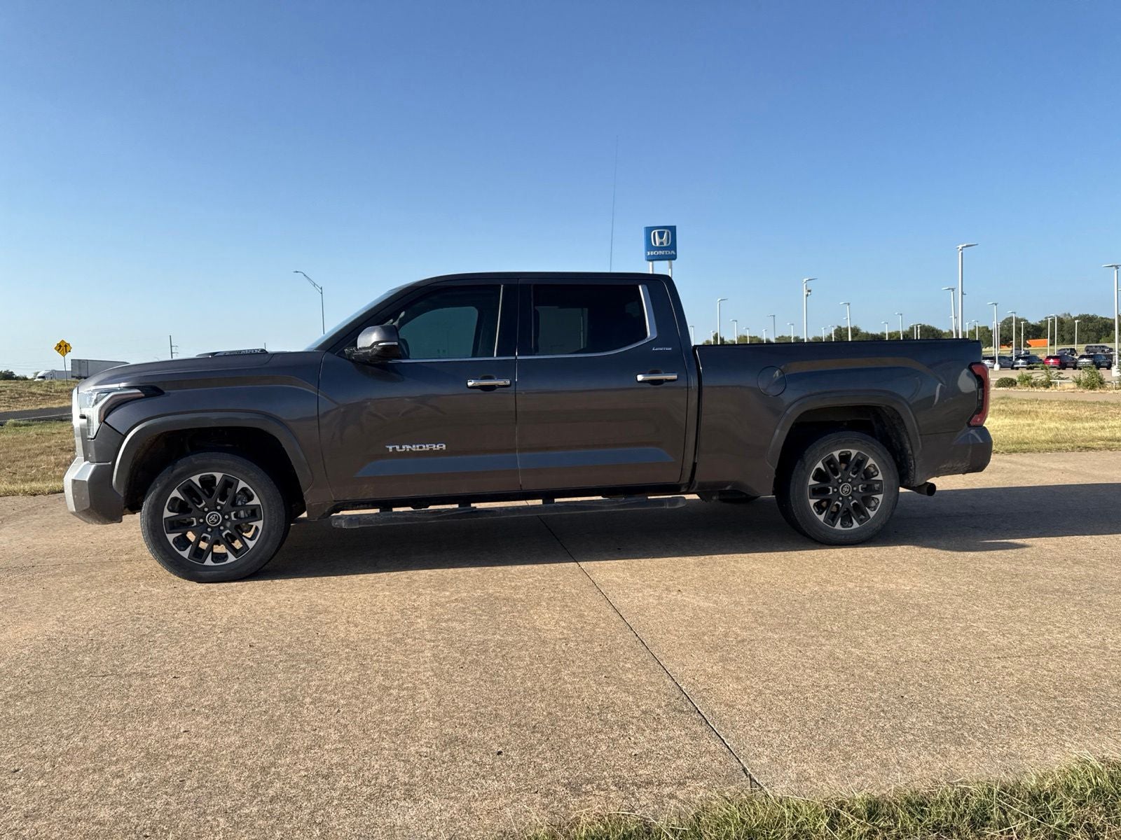 2022 Toyota Tundra Hybrid Limited