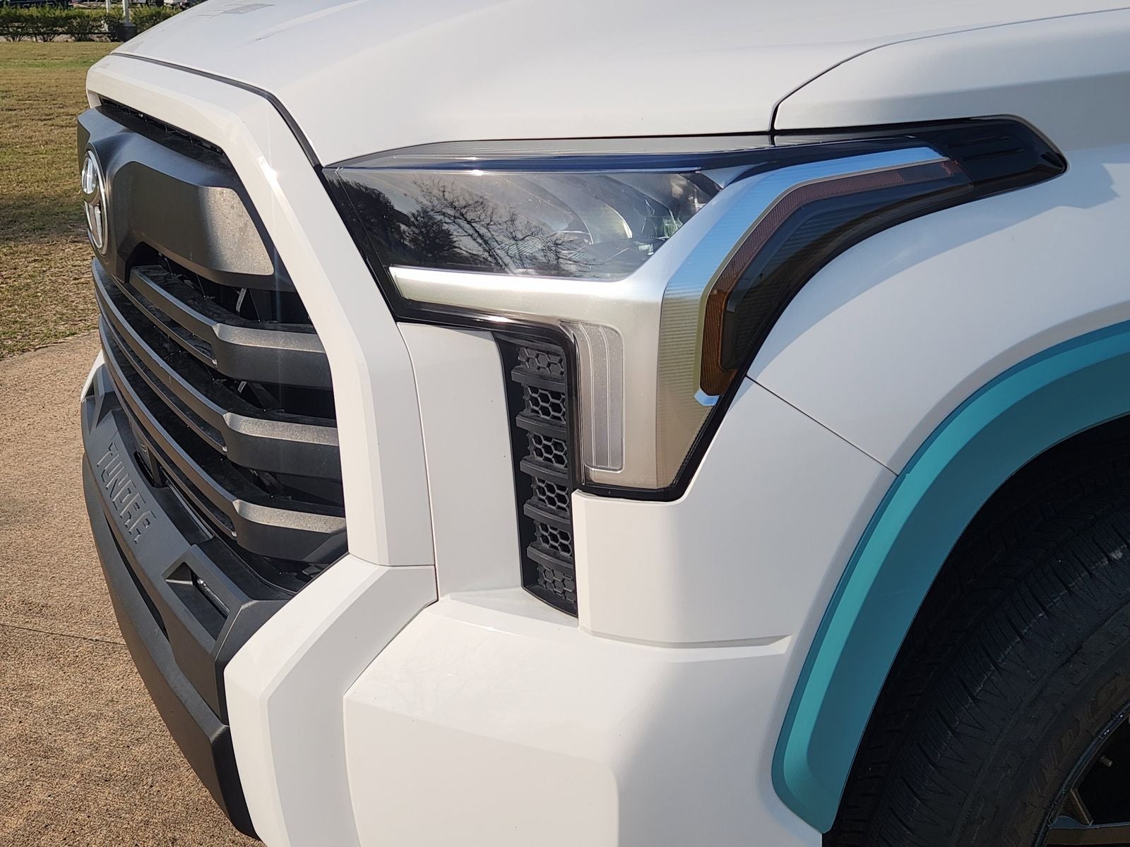 2024 Toyota Tundra 4WD SR5