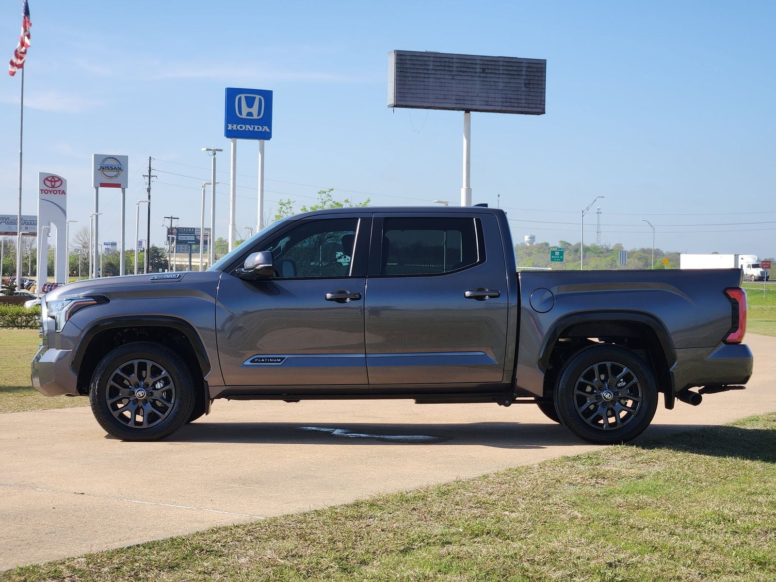 2025 Toyota Tundra 4WD Platinum