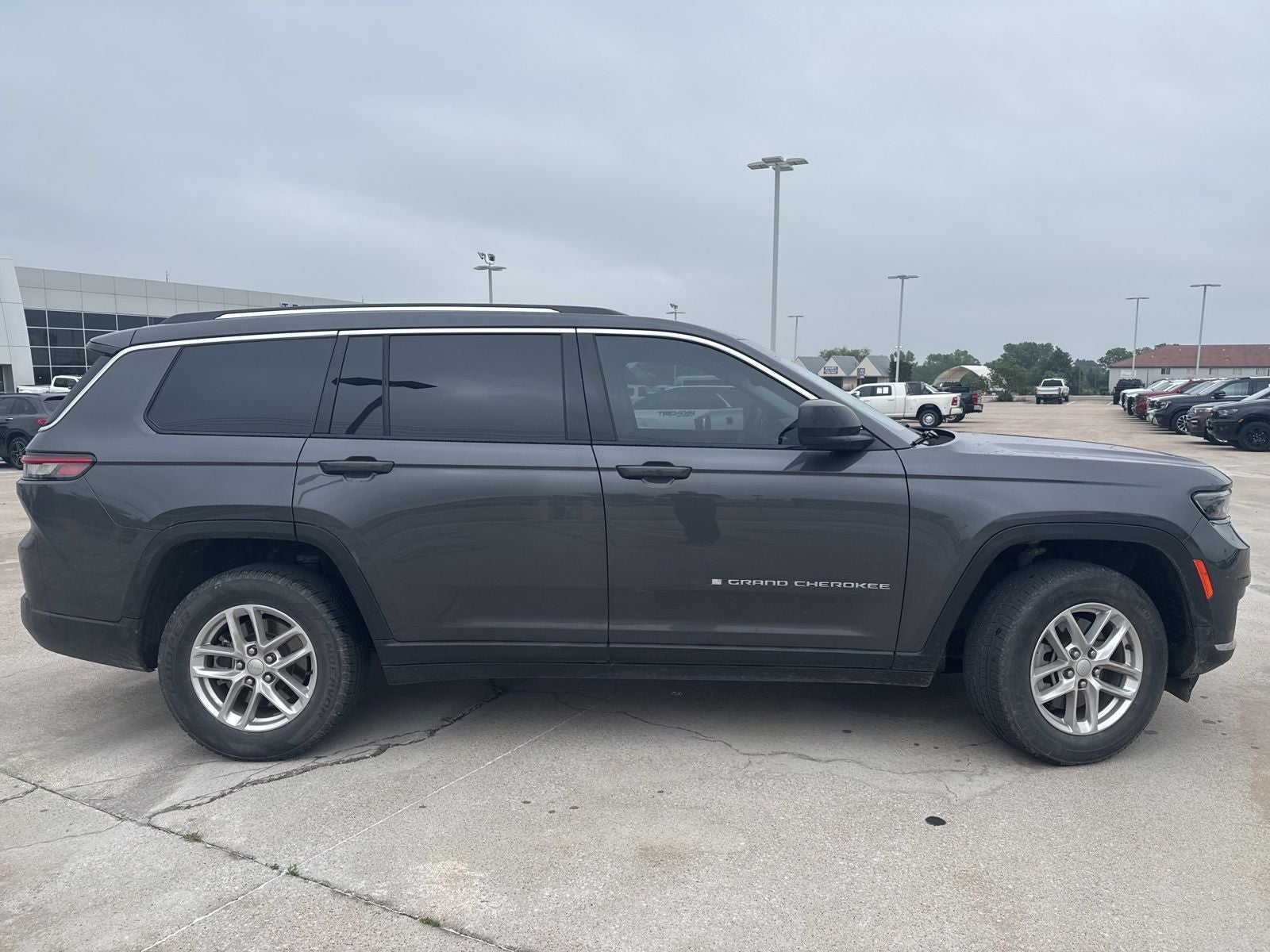 2023 Jeep Grand Cherokee L Laredo