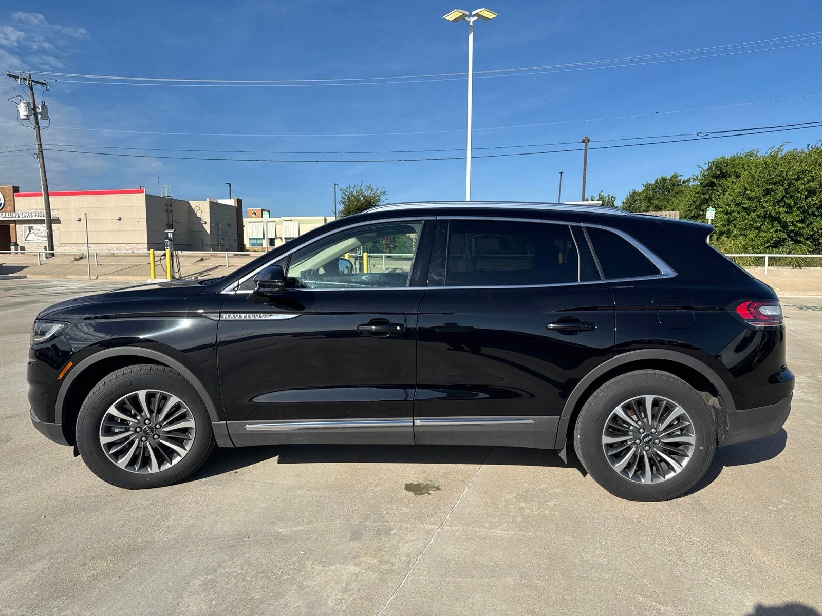 2023 Lincoln Nautilus Standard