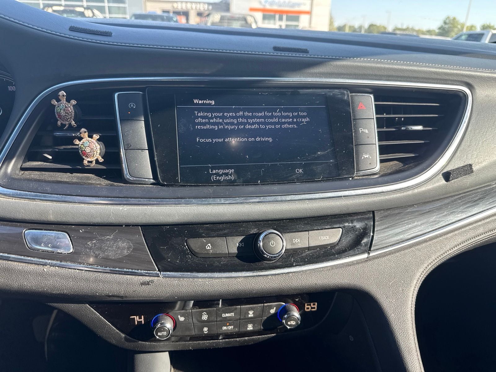 2022 Buick Enclave Essence
