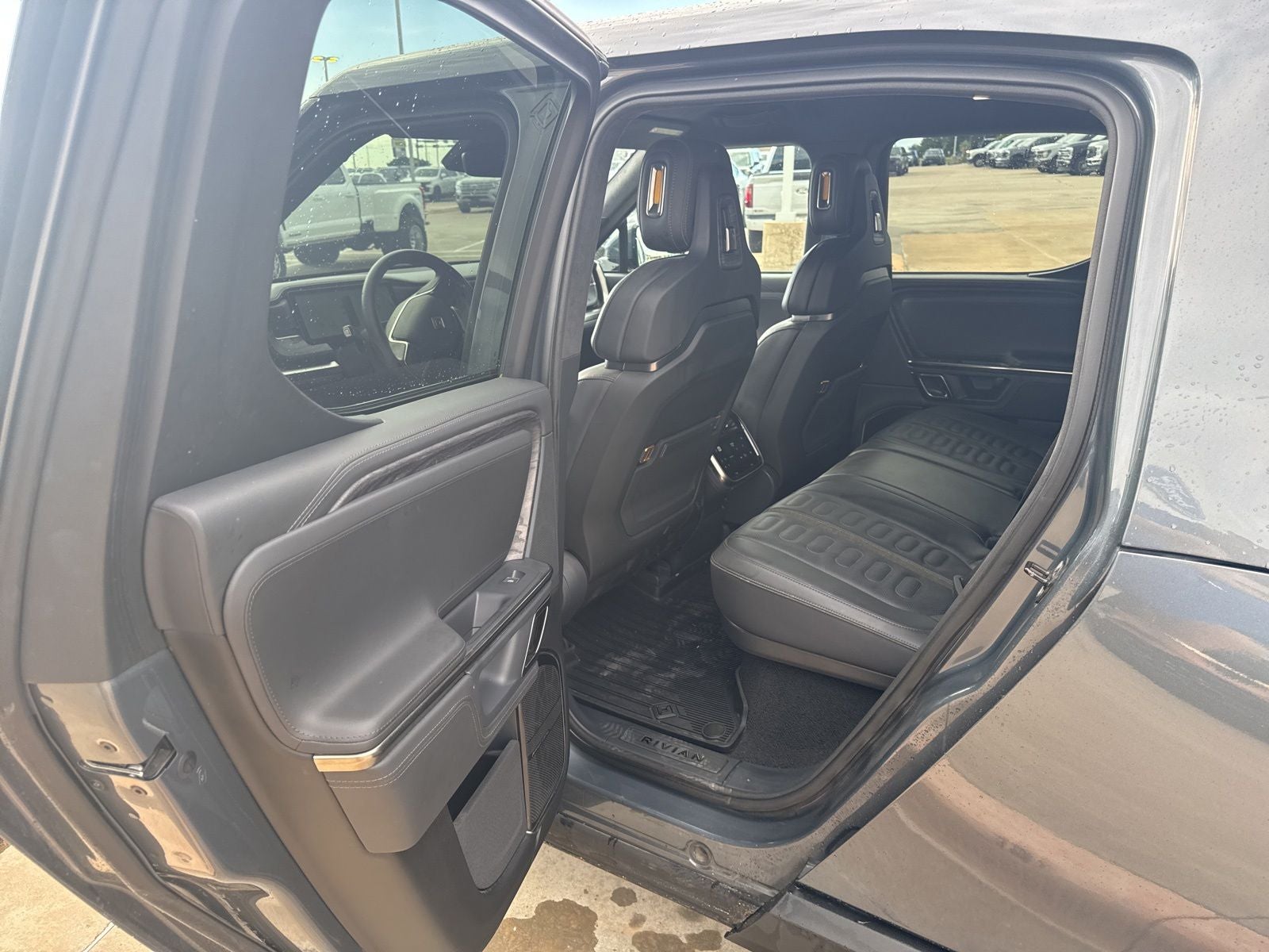 2022 Rivian R1T Adventure