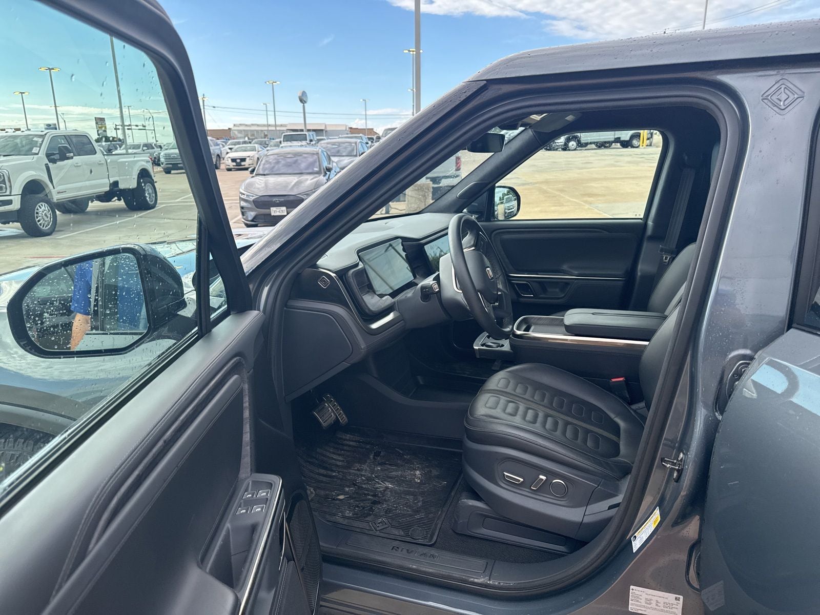 2022 Rivian R1T Adventure