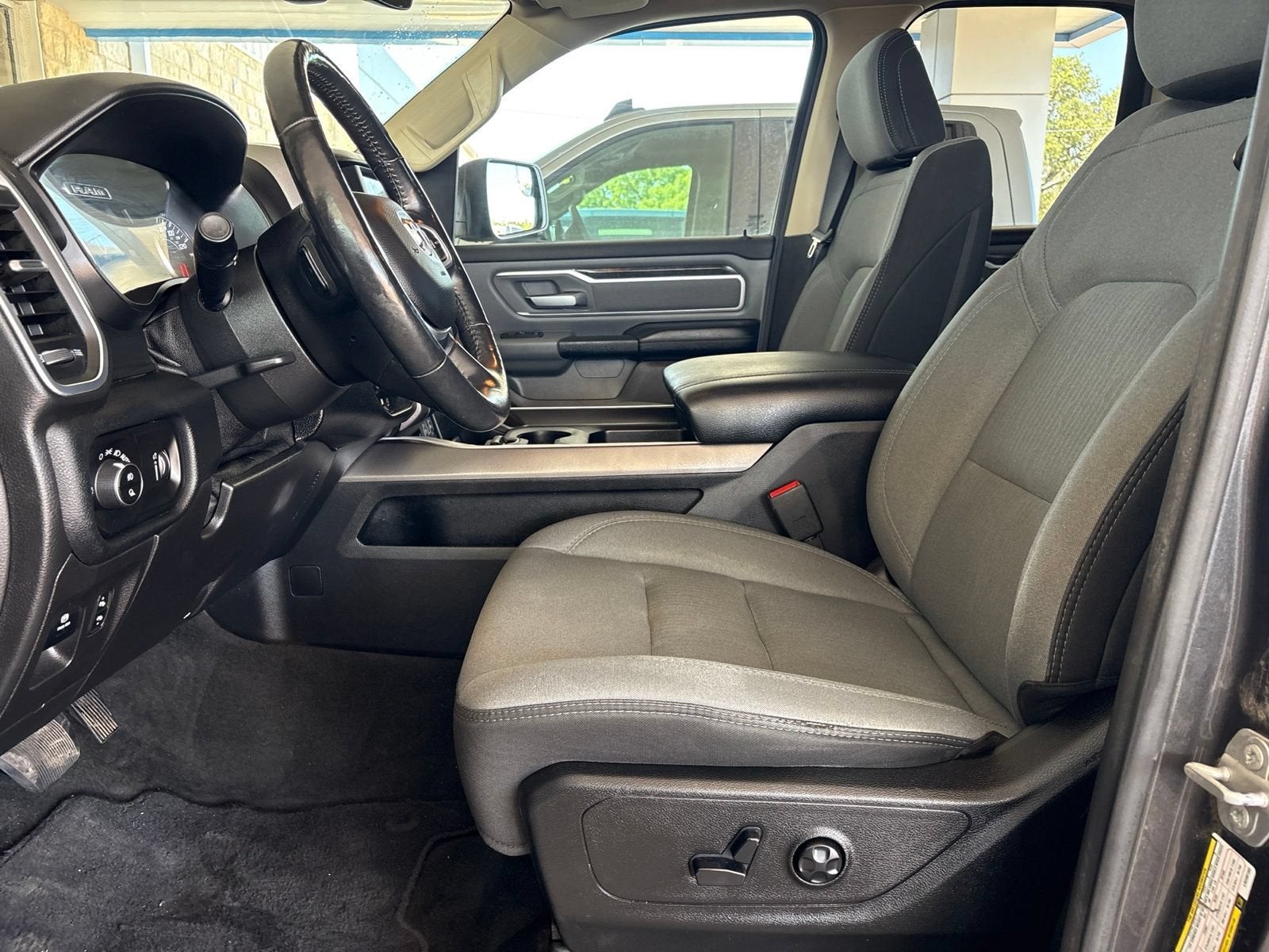 2020 RAM 1500 Big Horn Quad Cab 4x4 6'4" Box