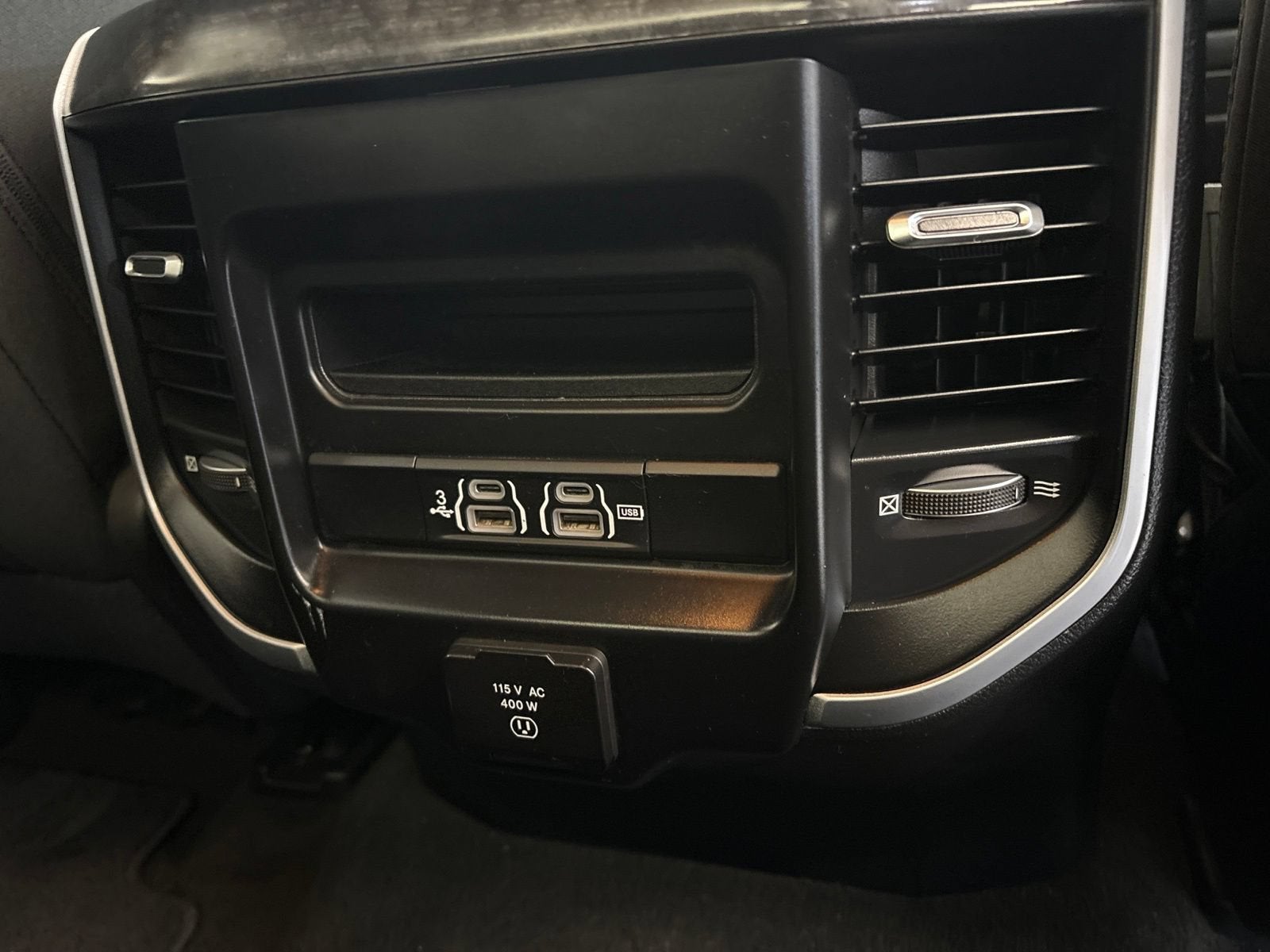 2020 RAM 1500 Big Horn Quad Cab 4x4 6'4" Box