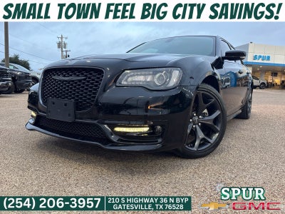 2023 Chrysler 300 Touring L