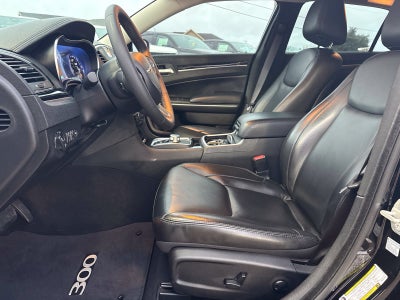 2023 Chrysler 300 Touring L