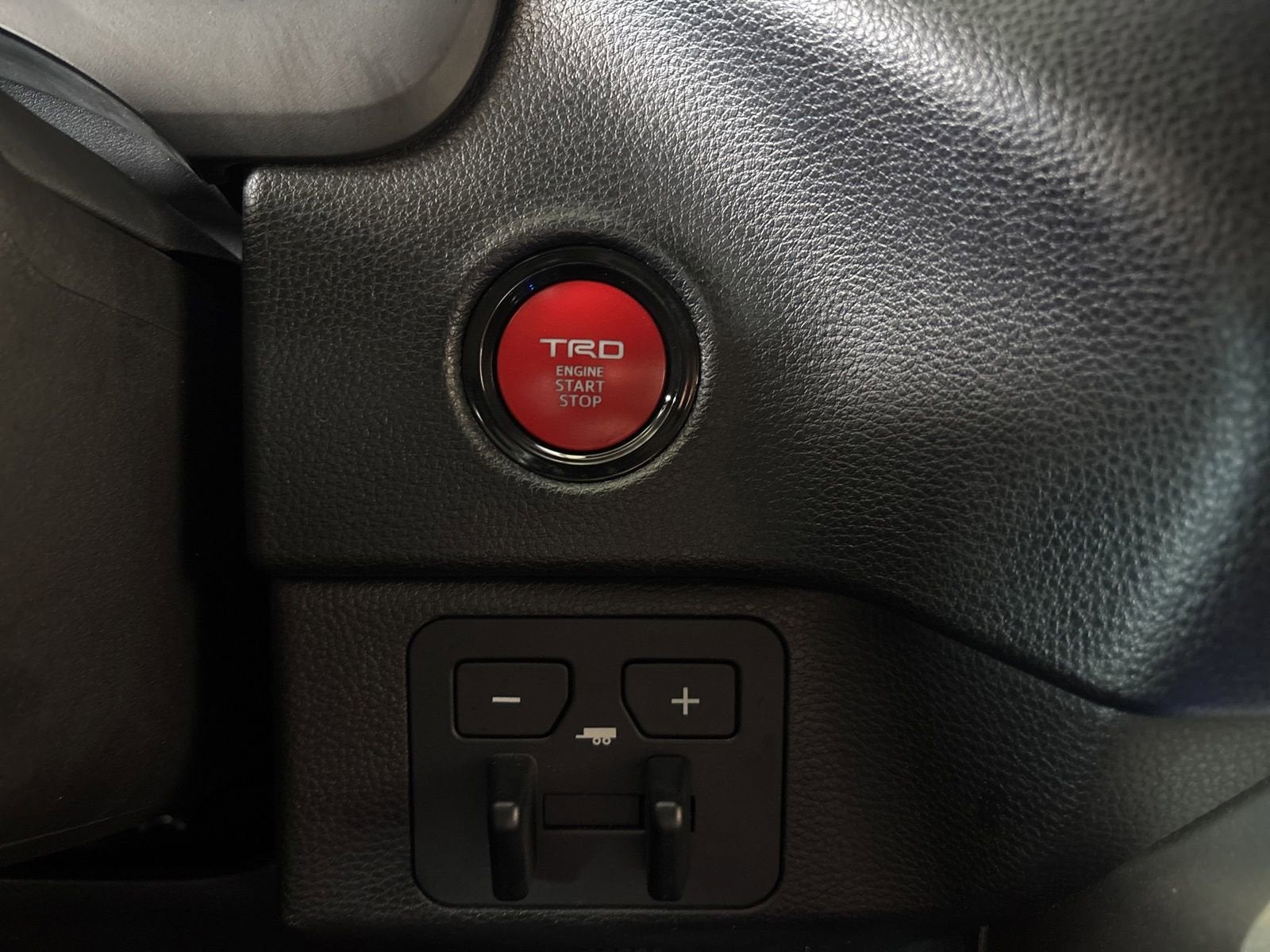 2025 Toyota Tundra 4WD SR