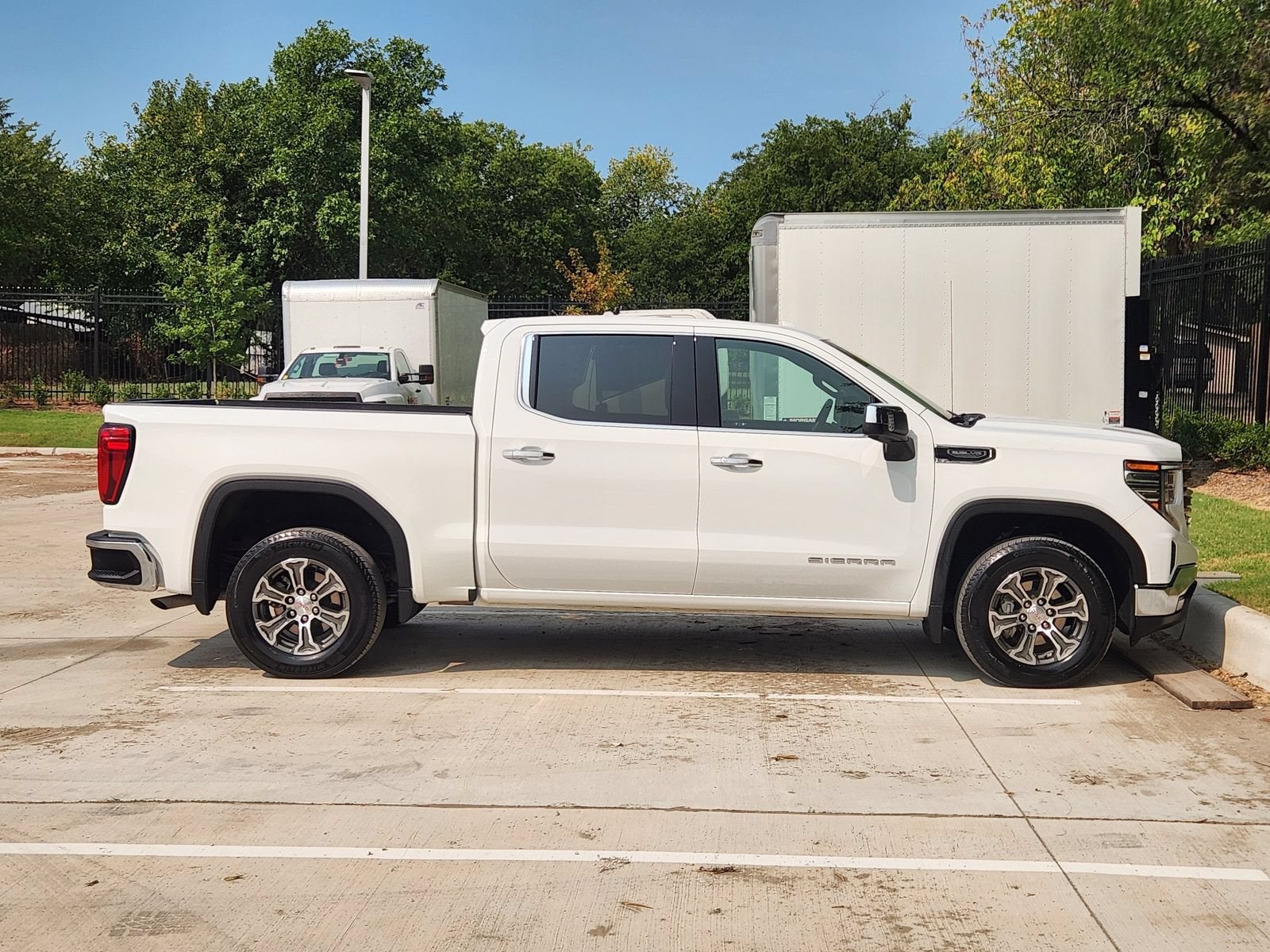 2025 GMC Sierra 1500 SLT