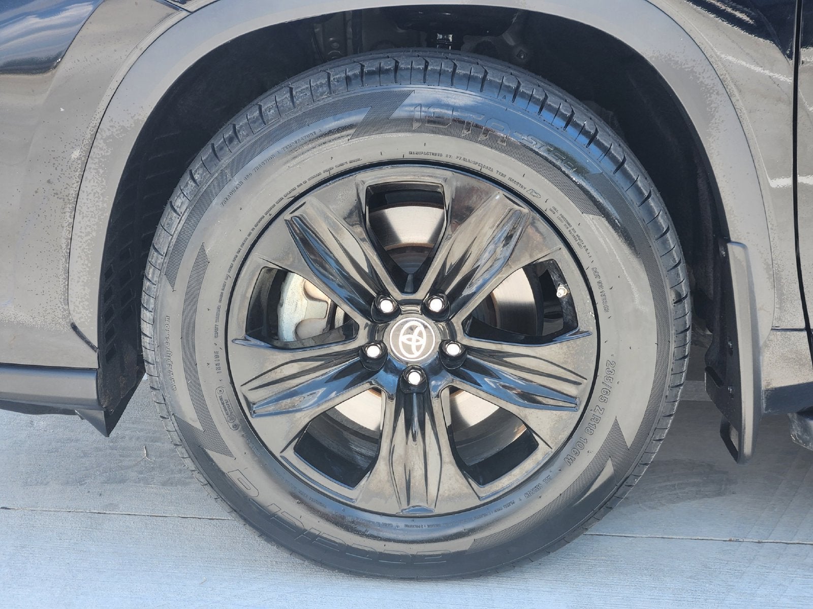 2023 Toyota Highlander Hybrid XLE Bronze