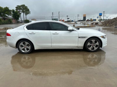 2017 Jaguar XE 25t