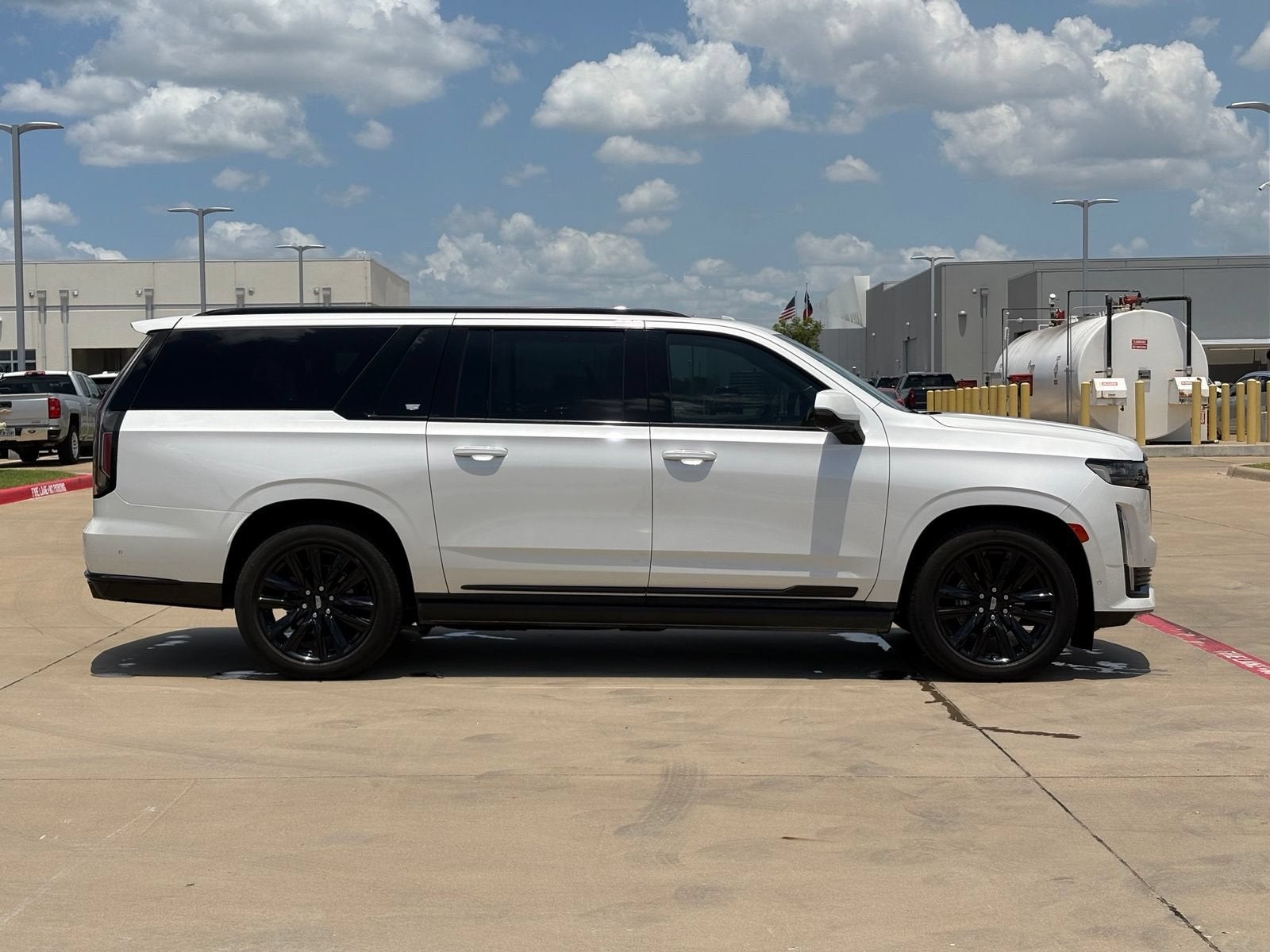 2023 Cadillac Escalade ESV Sport Platinum