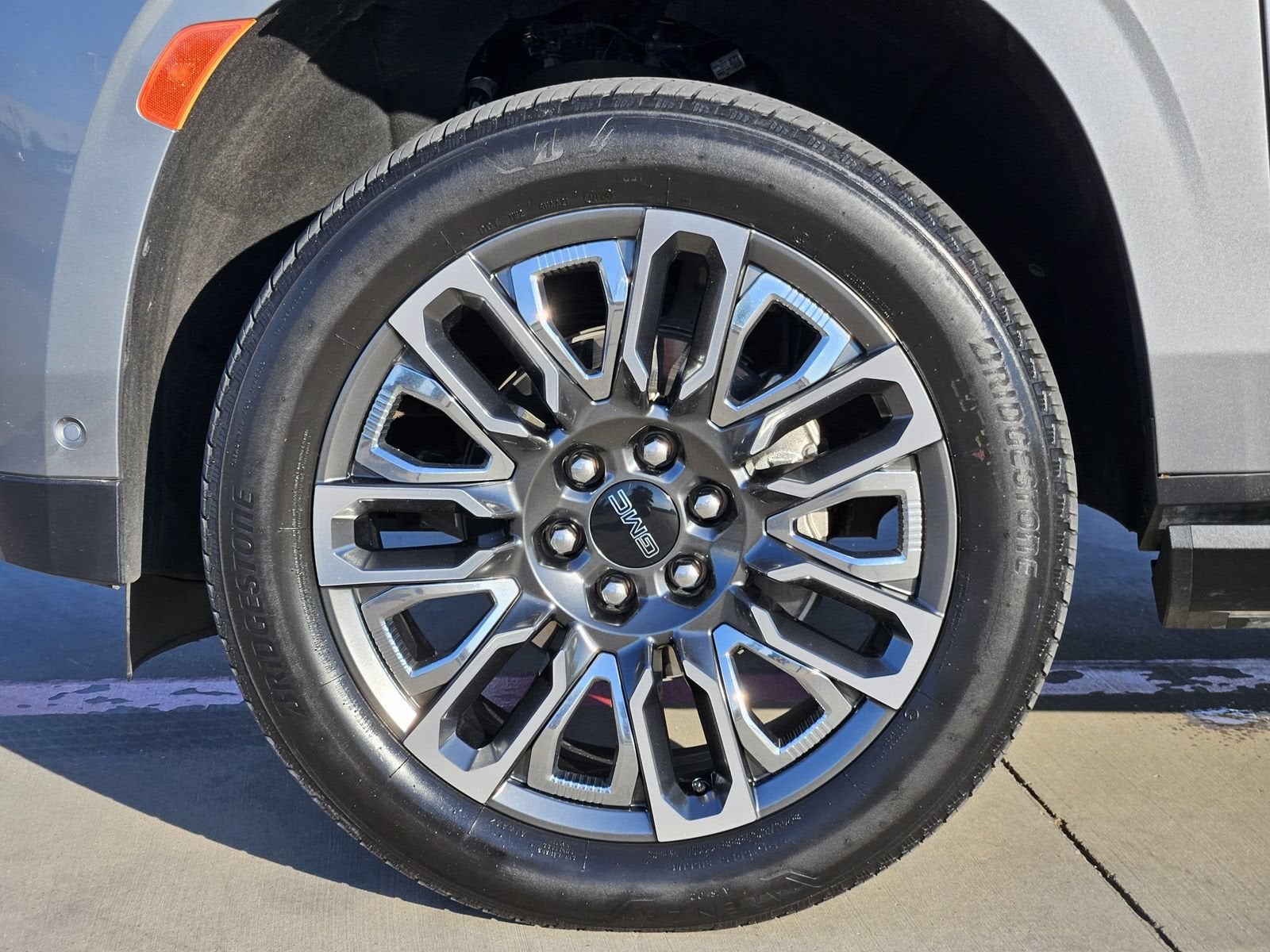 2024 GMC Yukon Denali Ultimate