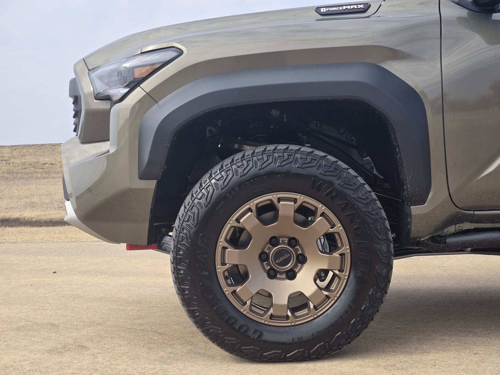 2026 Toyota Tacoma i-FORCE MAX Tacoma Trailhunter