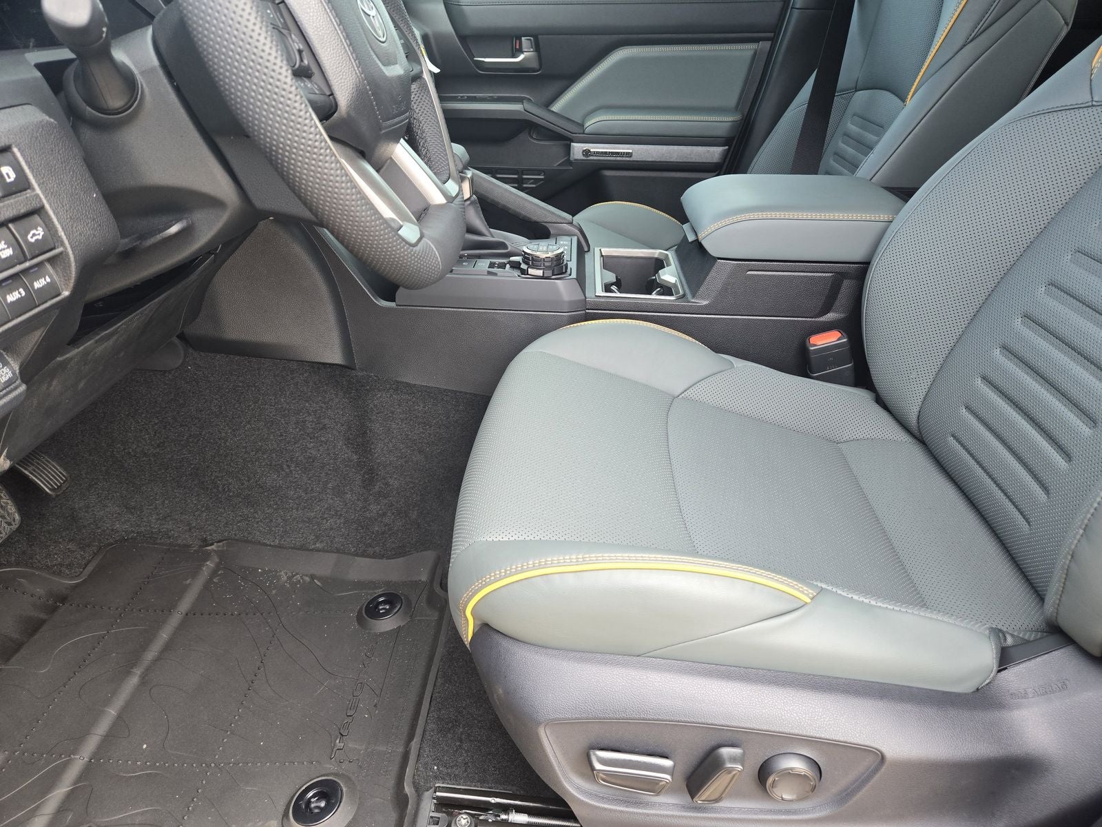 2026 Toyota Tacoma i-FORCE MAX Tacoma Trailhunter