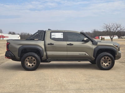 2026 Toyota Tacoma i-FORCE MAX Tacoma Trailhunter