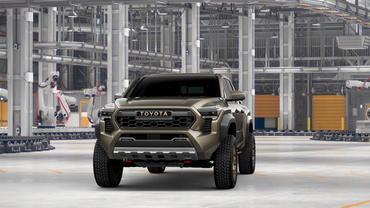 2026 Toyota Tacoma i-FORCE MAX Tacoma Trailhunter