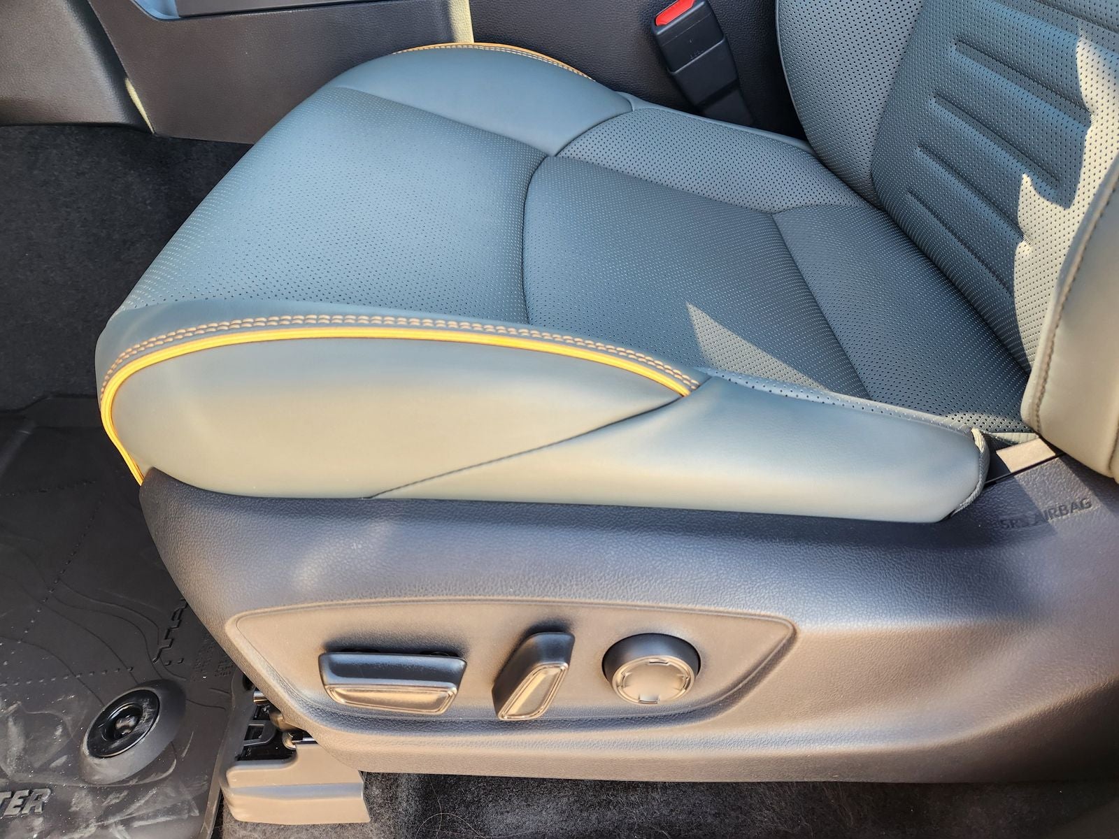 2026 Toyota Tacoma i-FORCE MAX Tacoma Trailhunter