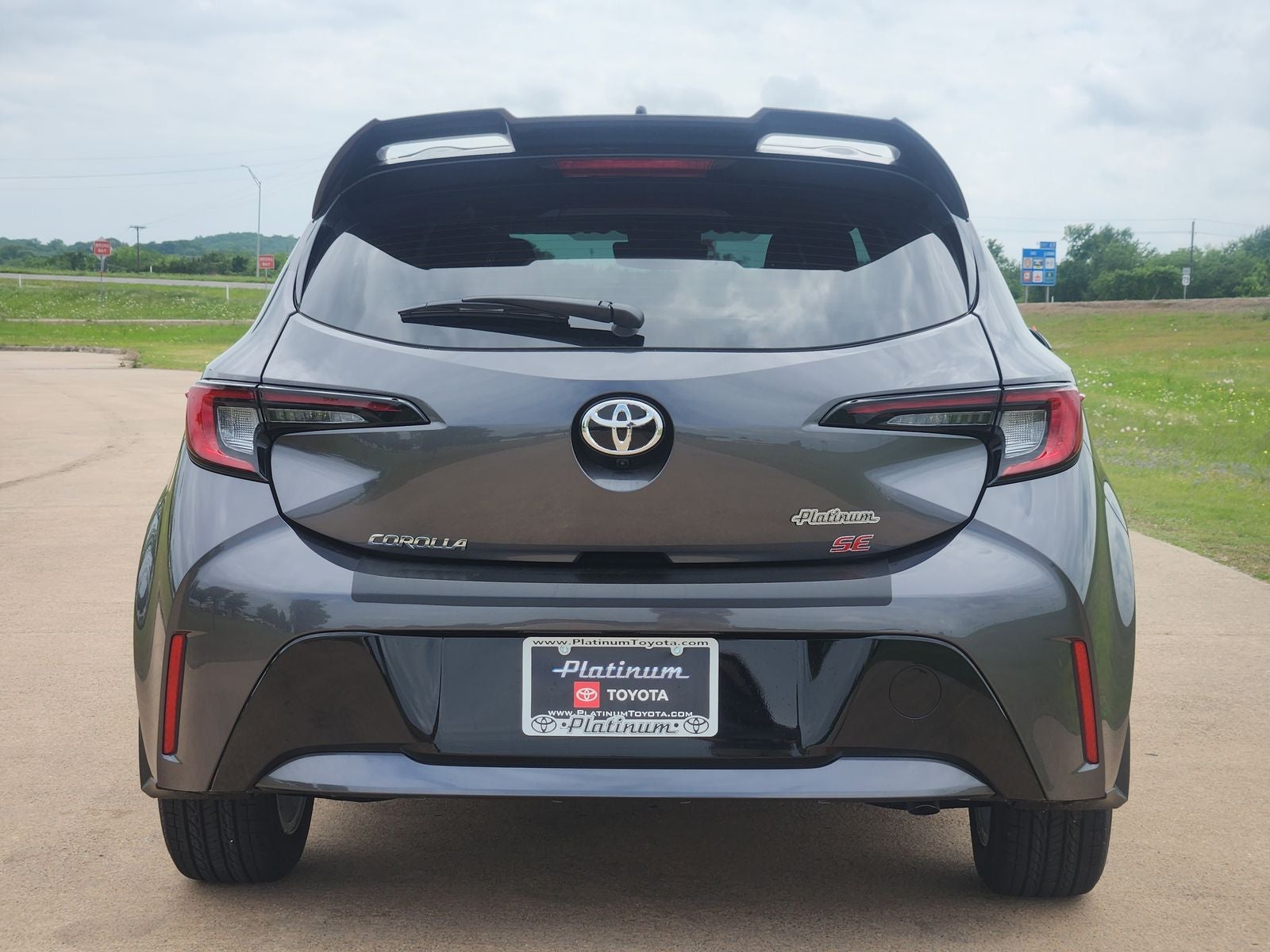 2026 Toyota Corolla Hatchback SE