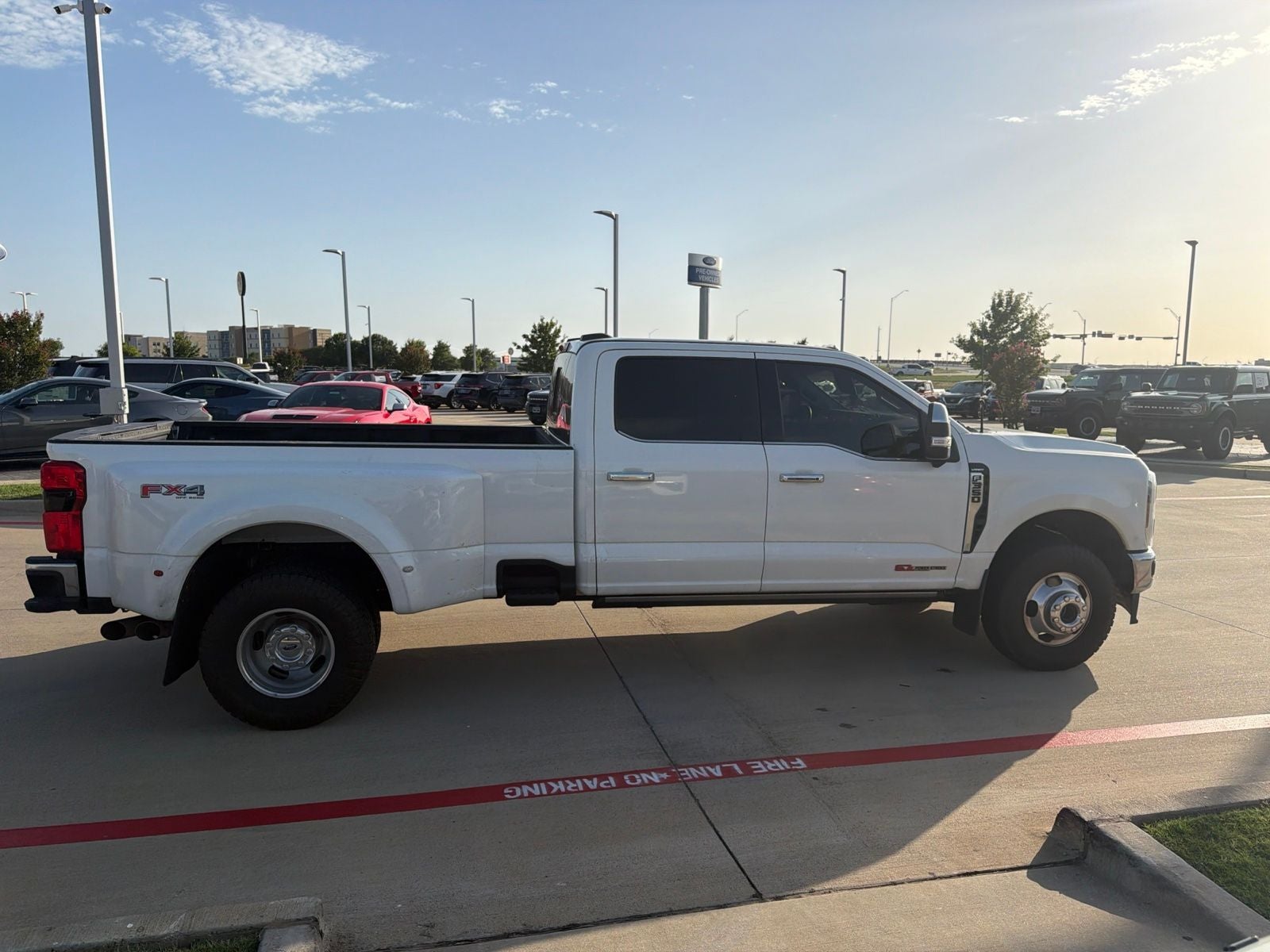 2025 Ford F-350SD Lariat DRW