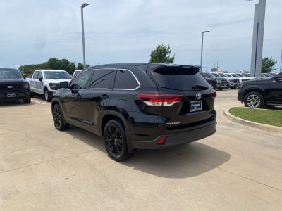 2019 Toyota Highlander SE